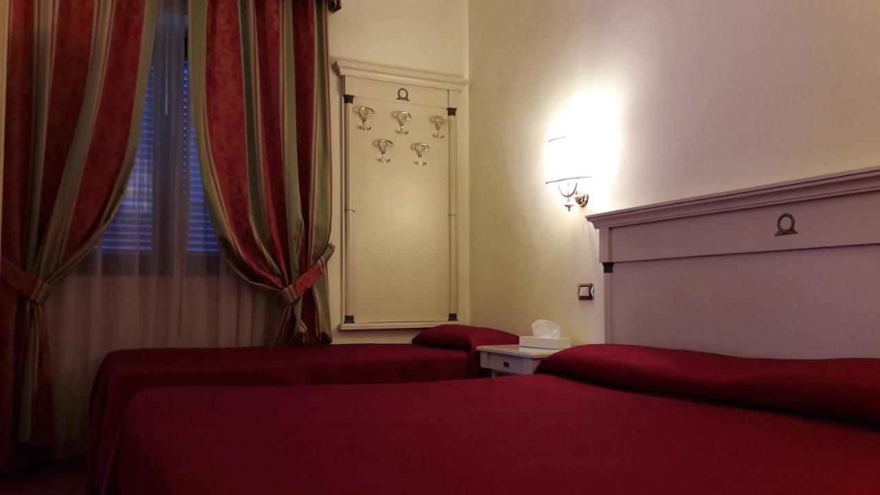 Hotel Quadrifoglio by Mancini Roma Esterno foto