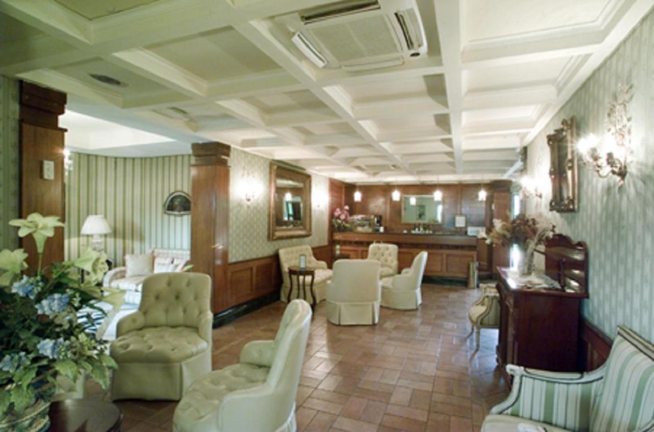 Hotel Quadrifoglio by Mancini Roma Esterno foto